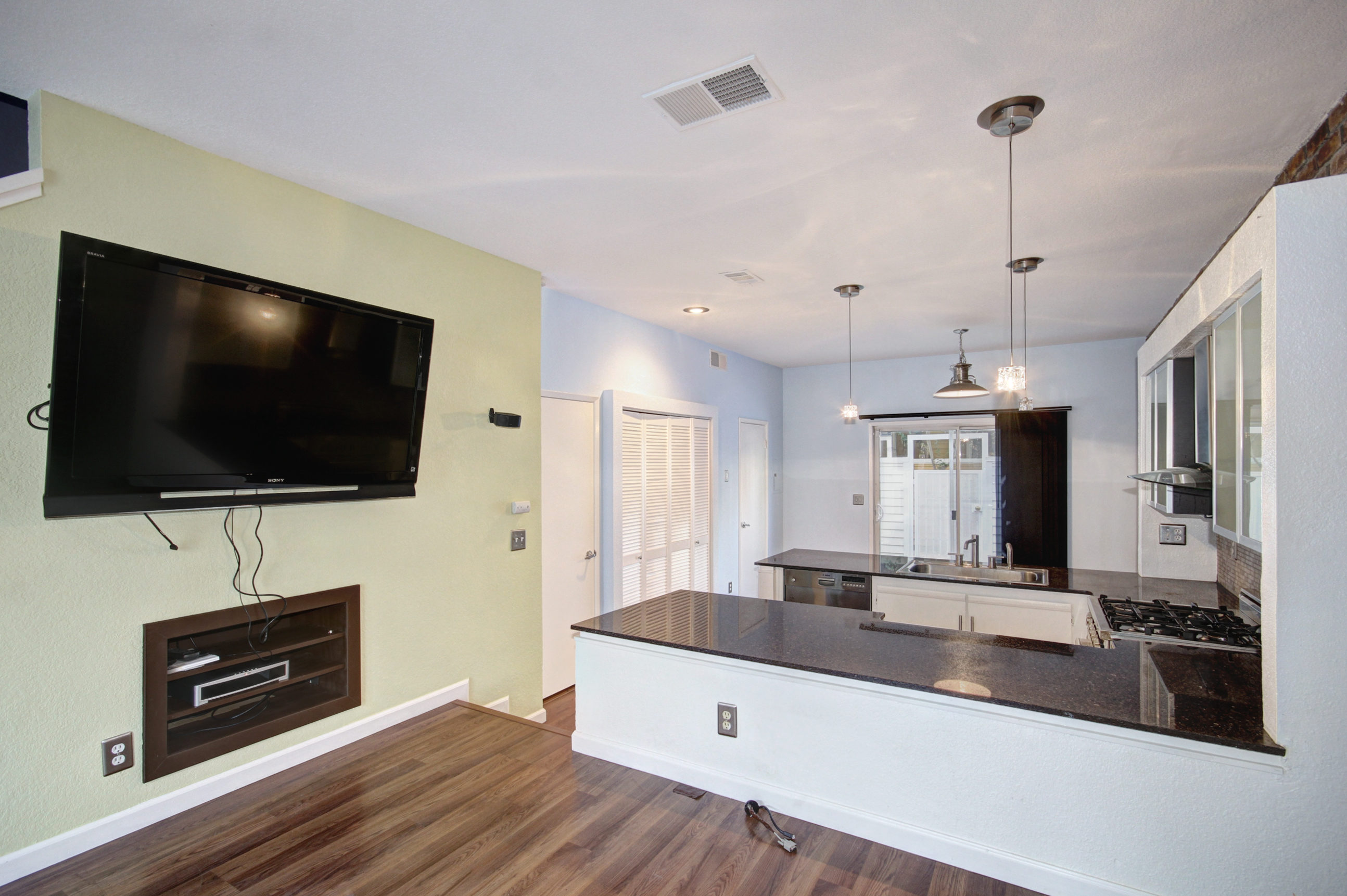 Dunnigan Realtors Downtown 2 Bedrooms, Condominium, Sold Listings, P Street, 1 Bathrooms, Listing ID 1124, Sacramento, Sacramento, California, United States, 95814,
