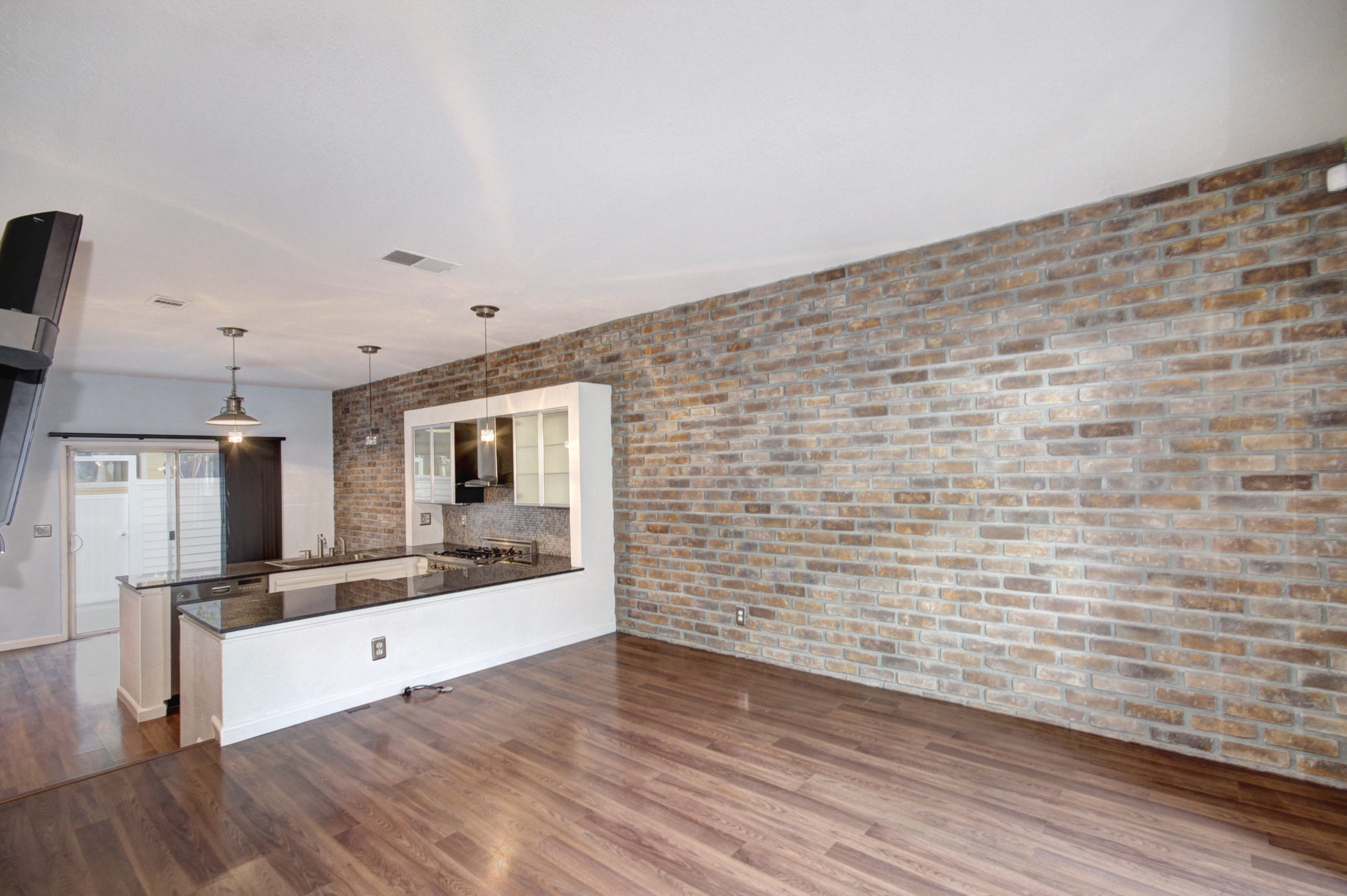 Dunnigan Realtors Downtown 2 Bedrooms, Condominium, Sold Listings, P Street, 1 Bathrooms, Listing ID 1124, Sacramento, Sacramento, California, United States, 95814,