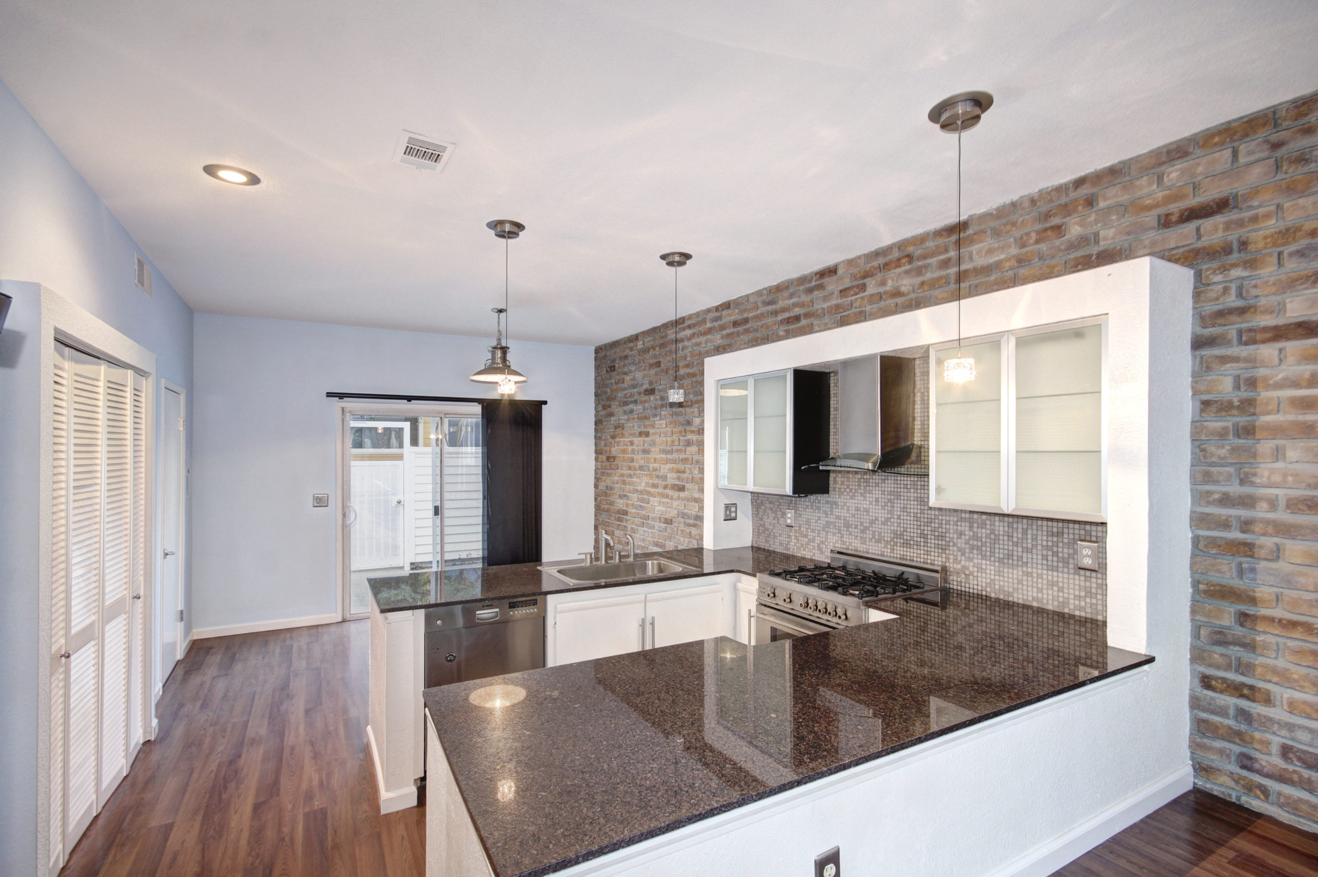 Dunnigan Realtors Downtown 2 Bedrooms, Condominium, Sold Listings, P Street, 1 Bathrooms, Listing ID 1124, Sacramento, Sacramento, California, United States, 95814,