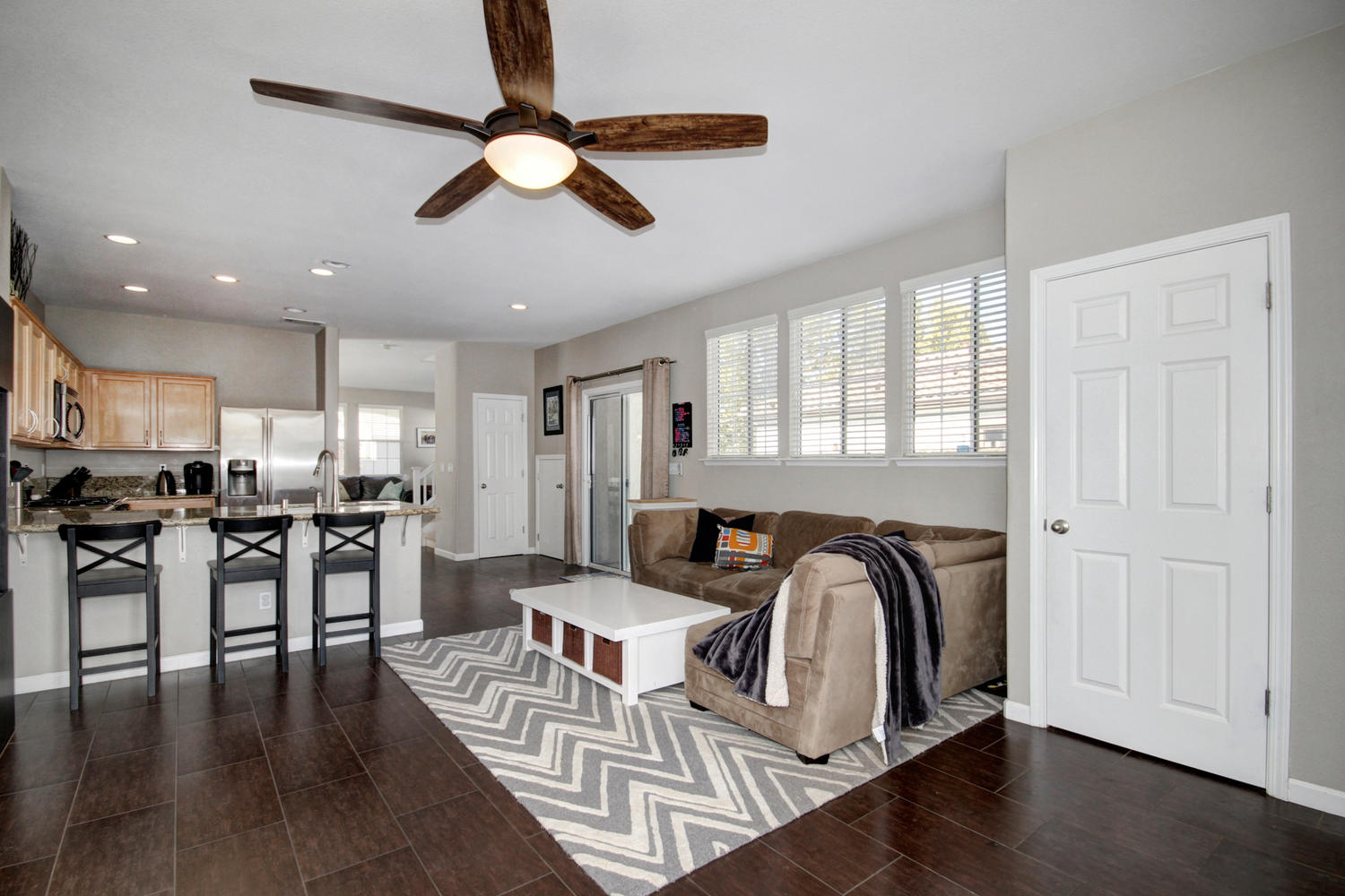 Dunnigan Realtors Elk Grove 4 Bedrooms, Single Family Home, Sold Listings, La Tonis Way, 2 Bathrooms, Listing ID 1144, Elk Grove, California, United States, 95758,