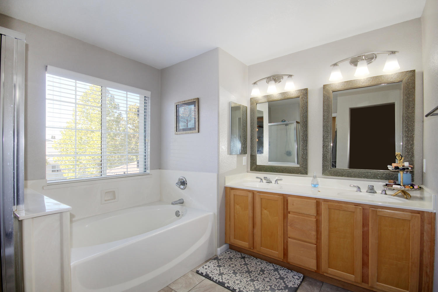 Dunnigan Realtors Elk Grove 4 Bedrooms, Single Family Home, Sold Listings, La Tonis Way, 2 Bathrooms, Listing ID 1144, Elk Grove, California, United States, 95758,