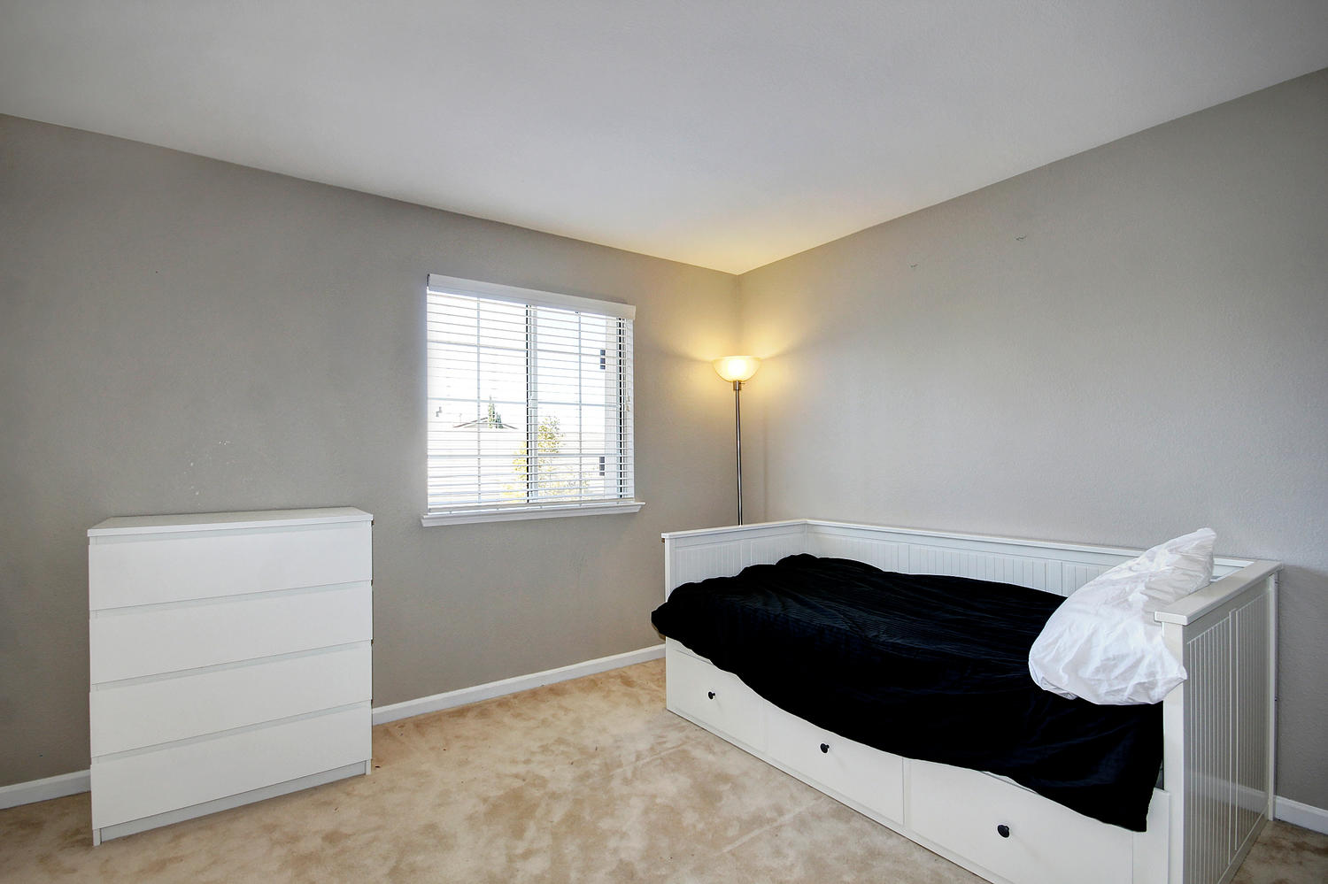 Dunnigan Realtors Elk Grove 4 Bedrooms, Single Family Home, Sold Listings, La Tonis Way, 2 Bathrooms, Listing ID 1144, Elk Grove, California, United States, 95758,