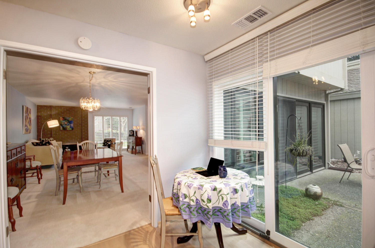 Dunnigan Realtors 2 Bedrooms, Condominium, Sold Listings, Dunbarton, 2 Bathrooms, Listing ID 1152, Sacramento, California, United States, 95825,