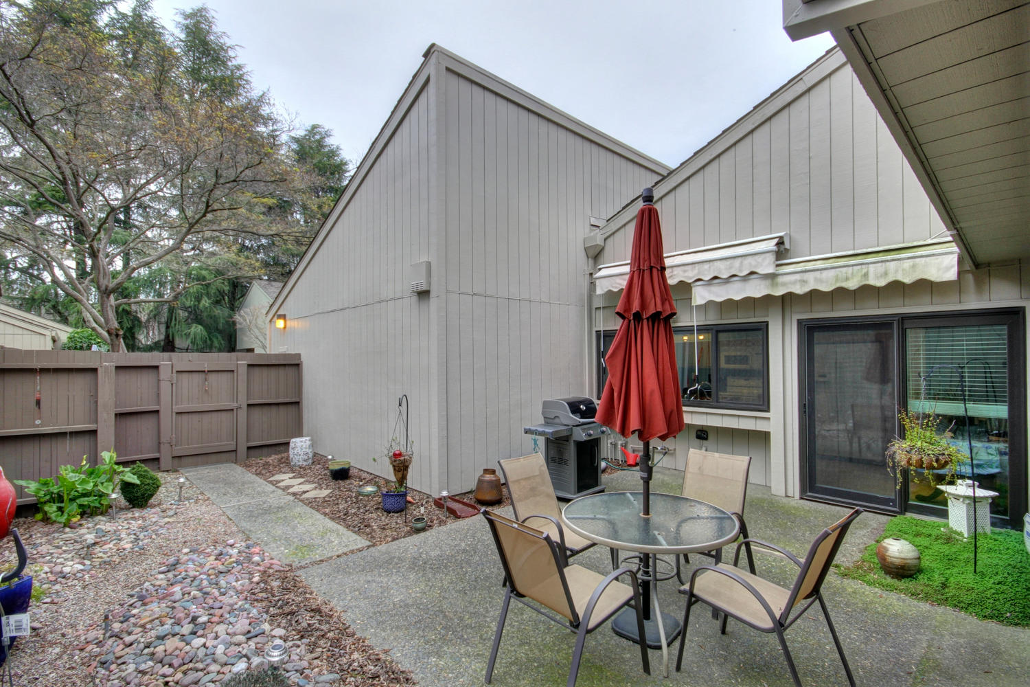 Dunnigan Realtors 2 Bedrooms, Condominium, Sold Listings, Dunbarton, 2 Bathrooms, Listing ID 1152, Sacramento, California, United States, 95825,