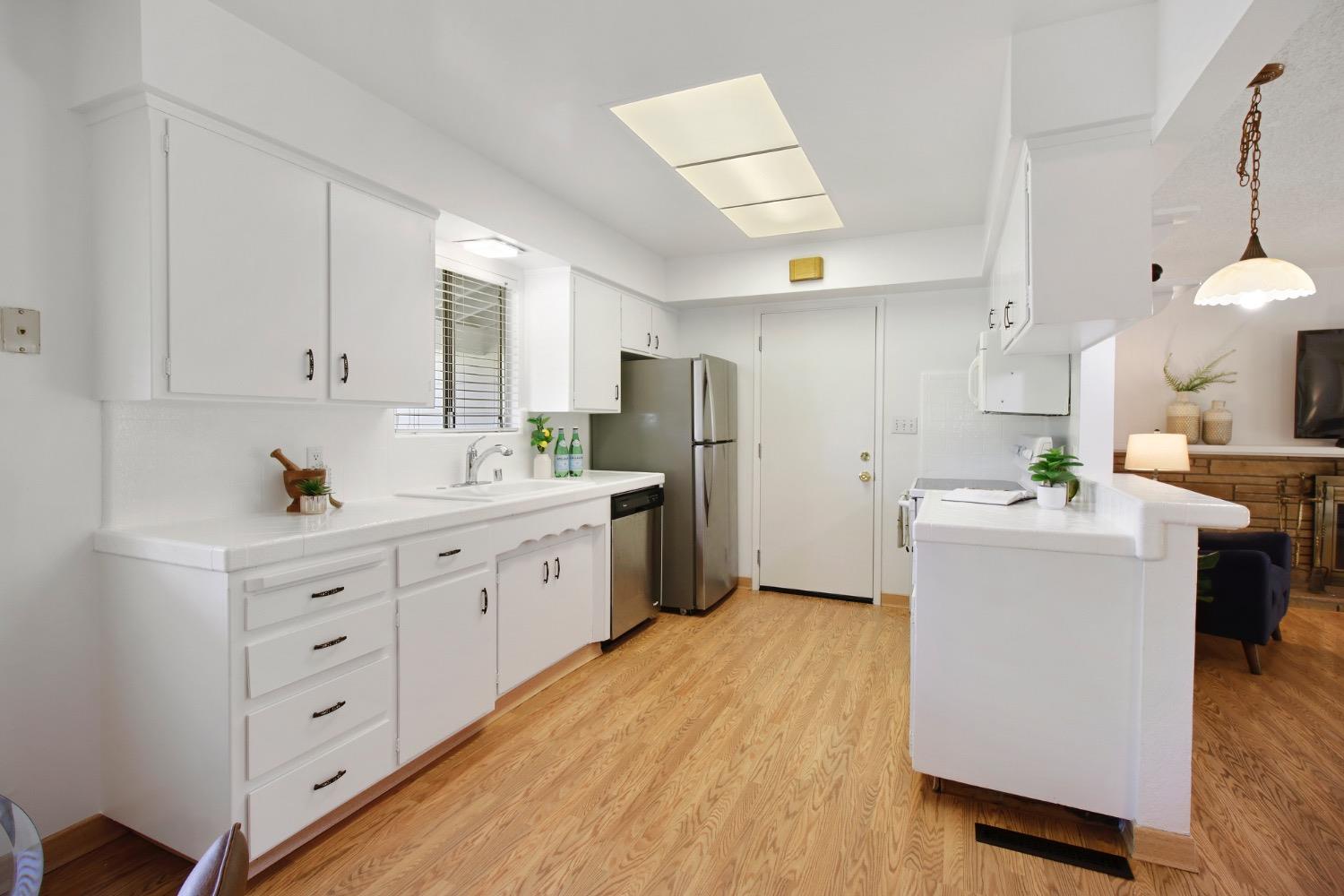 Dunnigan Realtors, Carmichael, 4033 Garfield Ave, Carmichael, California, United States 95608, 3 Bedrooms Bedrooms, ,2 BathroomsBathrooms,Single Family Home,Active Listings,Garfield Ave,1369