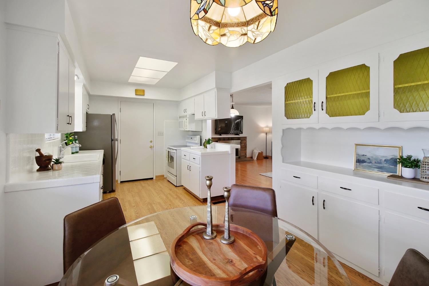 Dunnigan Realtors, Carmichael, 4033 Garfield Ave, Carmichael, California, United States 95608, 3 Bedrooms Bedrooms, ,2 BathroomsBathrooms,Single Family Home,Active Listings,Garfield Ave,1369