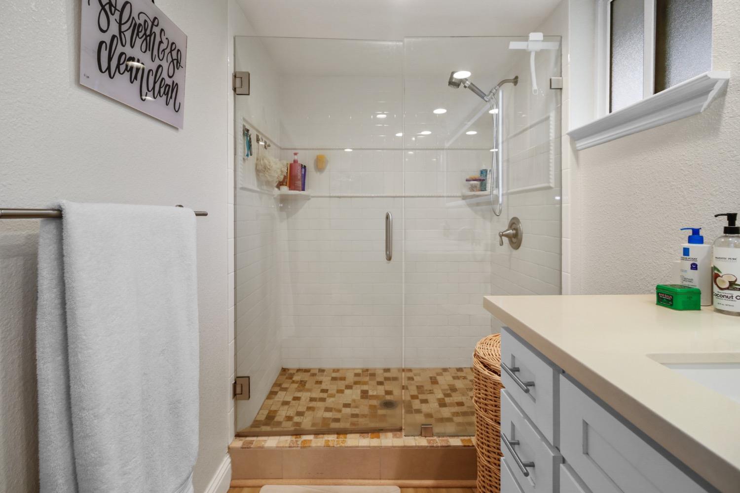 East Sac, Dunnigan Realtors, 232 33rd St, Sacramento, California, United States 95816, 3 Bedrooms Bedrooms, ,2 BathroomsBathrooms,Single Family Home,Active Listings,33rd St,1370
