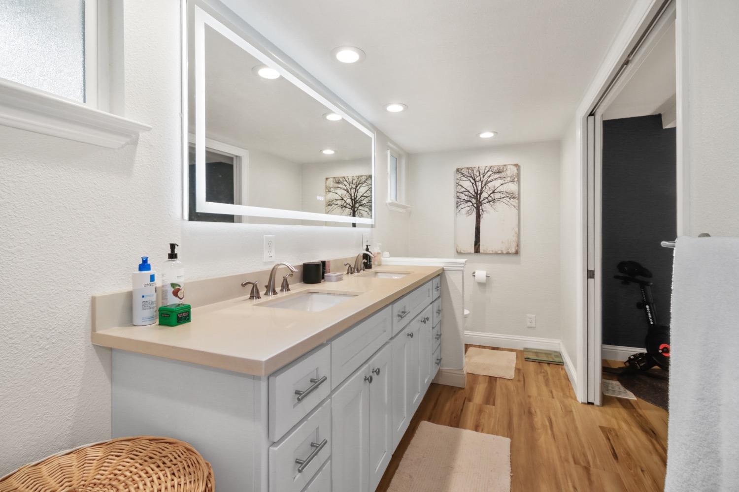 East Sac, Dunnigan Realtors, 232 33rd St, Sacramento, California, United States 95816, 3 Bedrooms Bedrooms, ,2 BathroomsBathrooms,Single Family Home,Active Listings,33rd St,1370