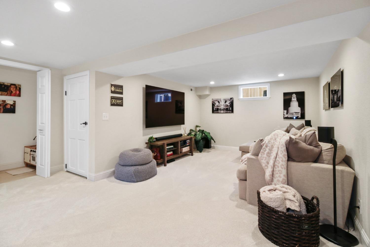 East Sac, Dunnigan Realtors, 232 33rd St, Sacramento, California, United States 95816, 3 Bedrooms Bedrooms, ,2 BathroomsBathrooms,Single Family Home,Active Listings,33rd St,1370