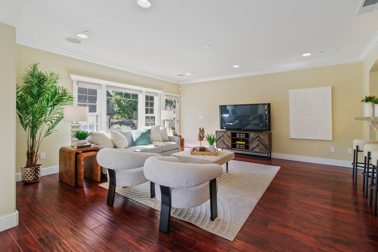 Dunnigan Realtors, East Sac, 3900 M Street, California, United States, 4 Bedrooms Bedrooms, ,3 BathroomsBathrooms,Single Family Home,Active Listings,M Street,1371