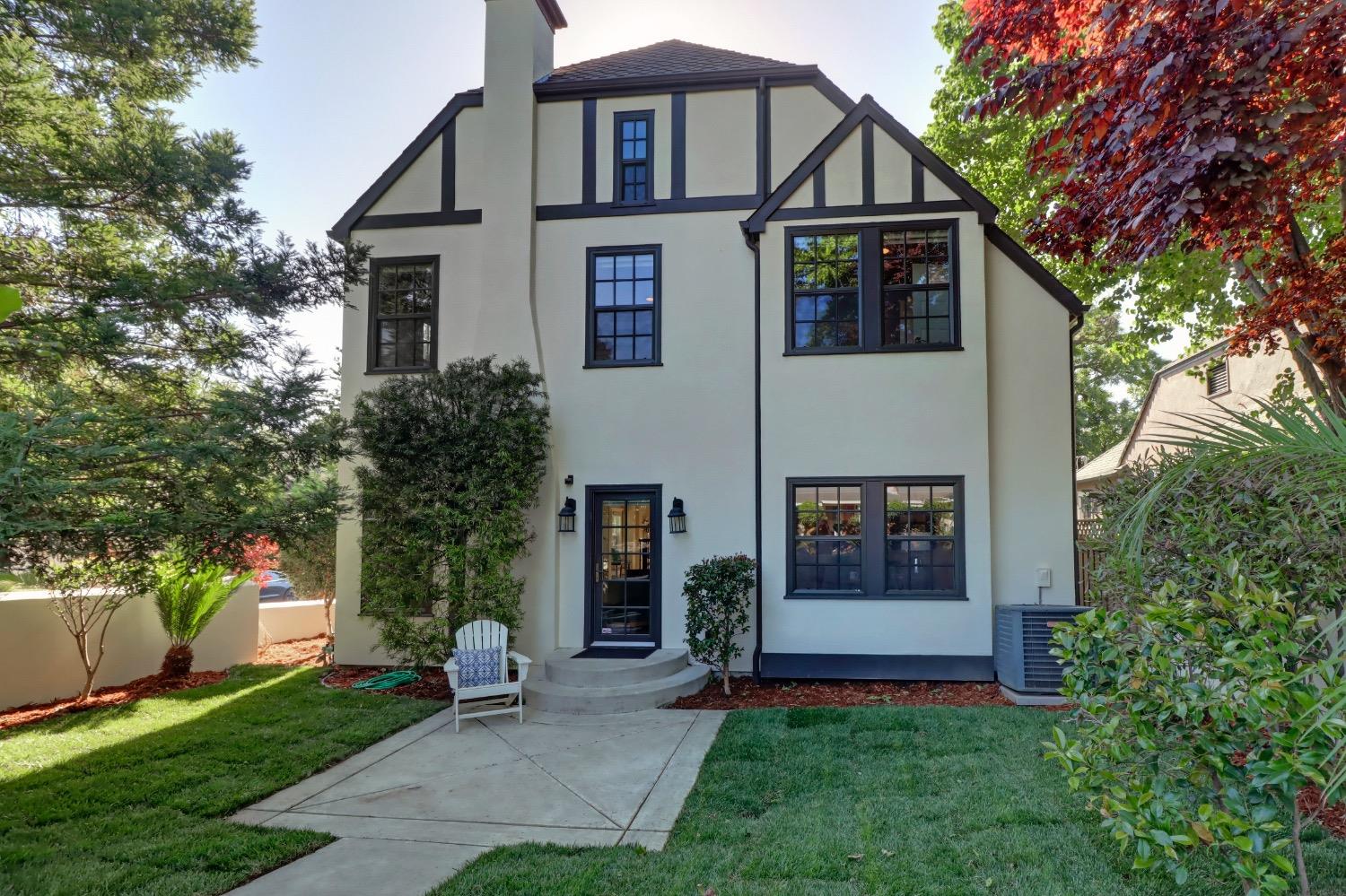 Dunnigan Realtors, East Sac, 3900 M Street, California, United States, 4 Bedrooms Bedrooms, ,3 BathroomsBathrooms,Single Family Home,Active Listings,M Street,1371