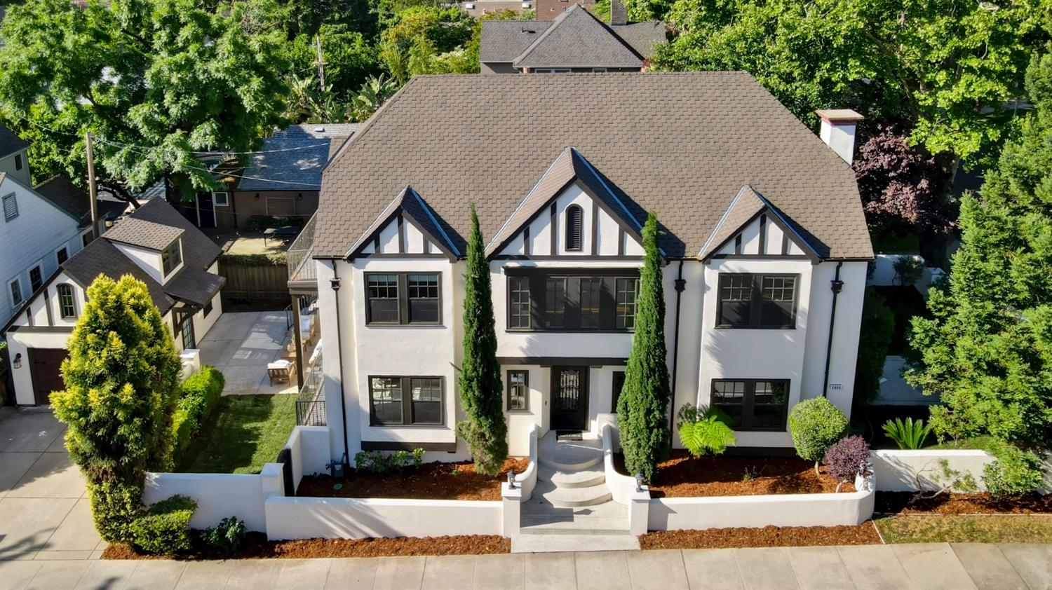 Dunnigan Realtors, East Sac, 3900 M Street, California, United States, 4 Bedrooms Bedrooms, ,3 BathroomsBathrooms,Single Family Home,Active Listings,M Street,1371