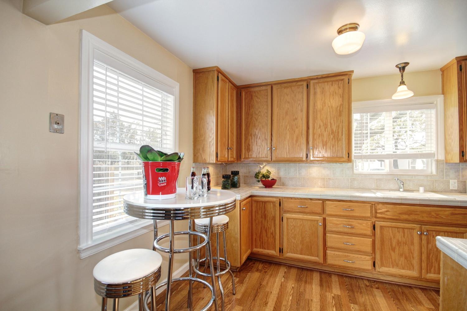 Dunnigan Realtors East Sac 3 Bedrooms, Single Family Home, Sold Listings, C Street, 1 Bathrooms, Listing ID 1089, Sacramento, Sacramento, California, United States, 95819,