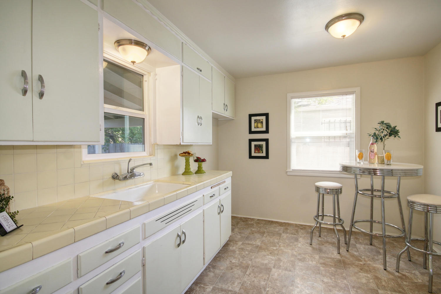 Dunnigan Realtors East Sac 3 Bedrooms, Single Family Home, Sold Listings, 63rd Street, 2 Bathrooms, Listing ID 1100, Sacramento, Sacramento, California, United States, 95819,
