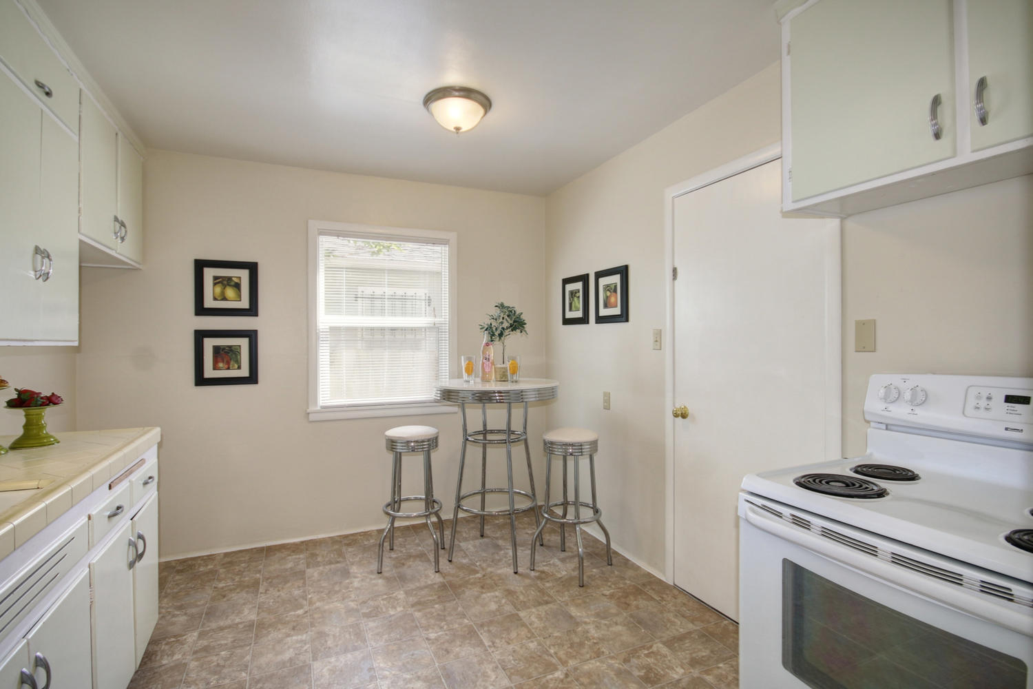 Dunnigan Realtors East Sac 3 Bedrooms, Single Family Home, Sold Listings, 63rd Street, 2 Bathrooms, Listing ID 1100, Sacramento, Sacramento, California, United States, 95819,