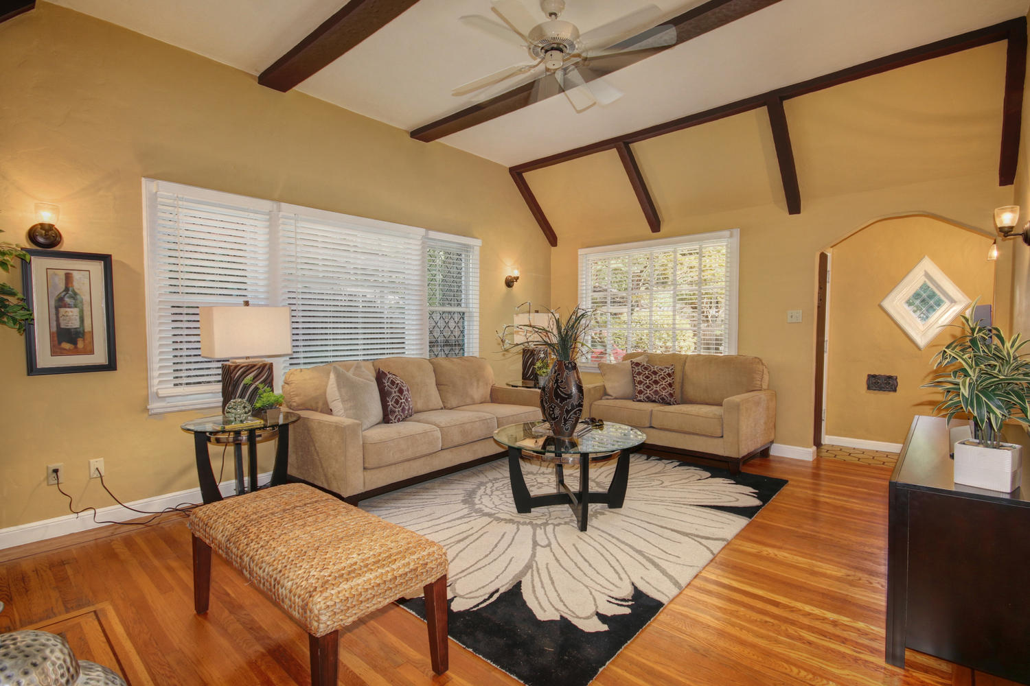Dunnigan Realtors East Sac 2 Bedrooms, Single Family Home, Sold Listings, D Street, 1 Bathrooms, Listing ID 1102, Sacramento, Sacramento, California, United States, 95816,
