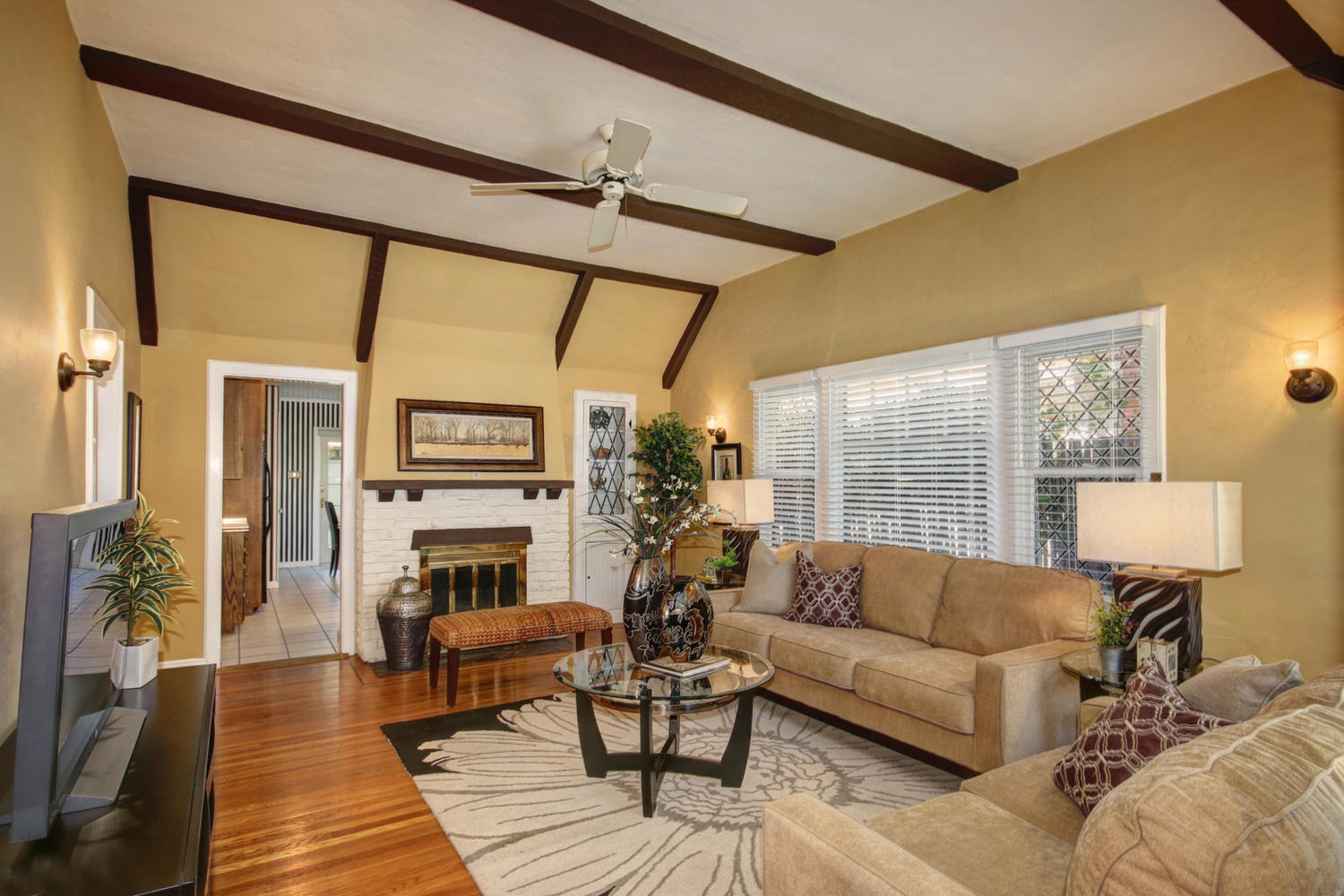 Dunnigan Realtors East Sac 2 Bedrooms, Single Family Home, Sold Listings, D Street, 1 Bathrooms, Listing ID 1102, Sacramento, Sacramento, California, United States, 95816,