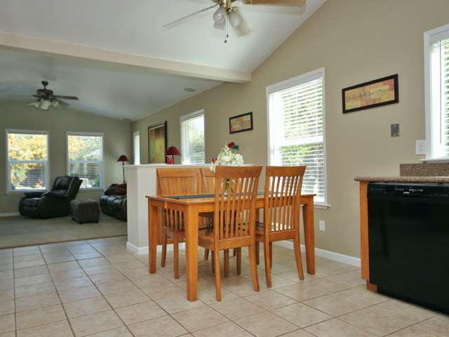 Dunnigan Realtors 4 Bedrooms, Single Family Home, Sold Listings, Ole Ct, 2 Bathrooms, Listing ID 1007, Sacramento, Sacramento, California, United States, 95826,