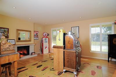 Dunnigan Realtors 4 Bedrooms, Single Family Home, Sold Listings, Saverien Drive, 3 Bathrooms, Listing ID 1012, Sacramento, Sacramento, California, United States, 95864,