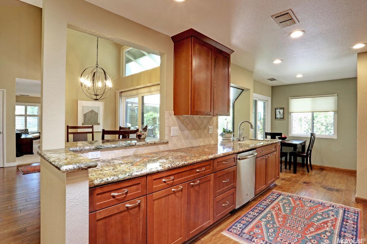 Dunnigan Realtors 2 Bedrooms, Condominium, Sold Listings, Commons Drive, 2 Bathrooms, Listing ID 1163, Sacramento, Sacramento, California, United States, 95825,