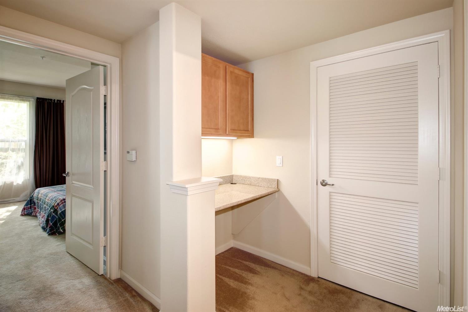 Dunnigan Realtors 2 Bedrooms, Condominium, Sold Listings, Riva Drive, 2 Bathrooms, Listing ID 1164, West Sacramento, Yolo, California, United States, 95691,