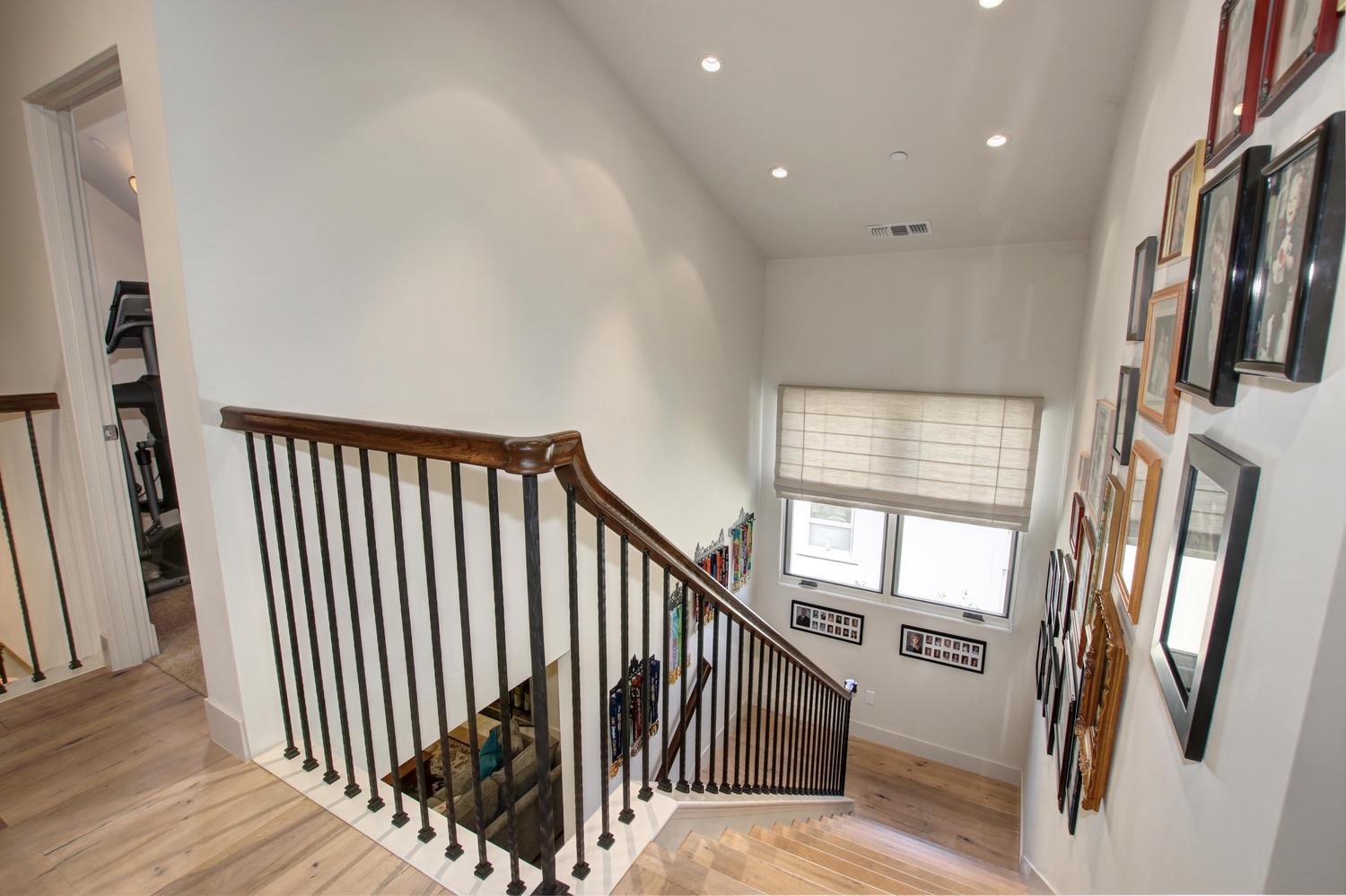 Dunnigan Realtors East Sac 271 39th St, Sacramento, California , United States 95816,4 Bedrooms Bedrooms,3 BathroomsBathrooms, Single Family Home,39th St,1194