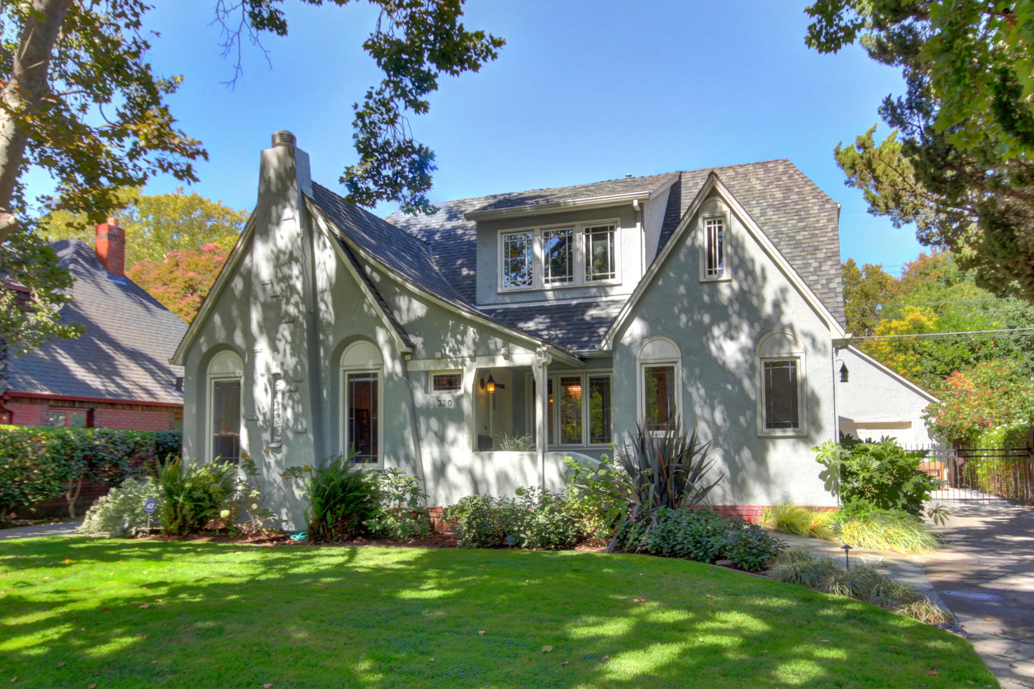 Dunnigan Realtors East Sac 320 37th St, Sacramento, California, United States 95816, 4 Bedrooms Bedrooms, ,2 BathroomsBathrooms,Single Family Home,Active Listings,37th St,1206