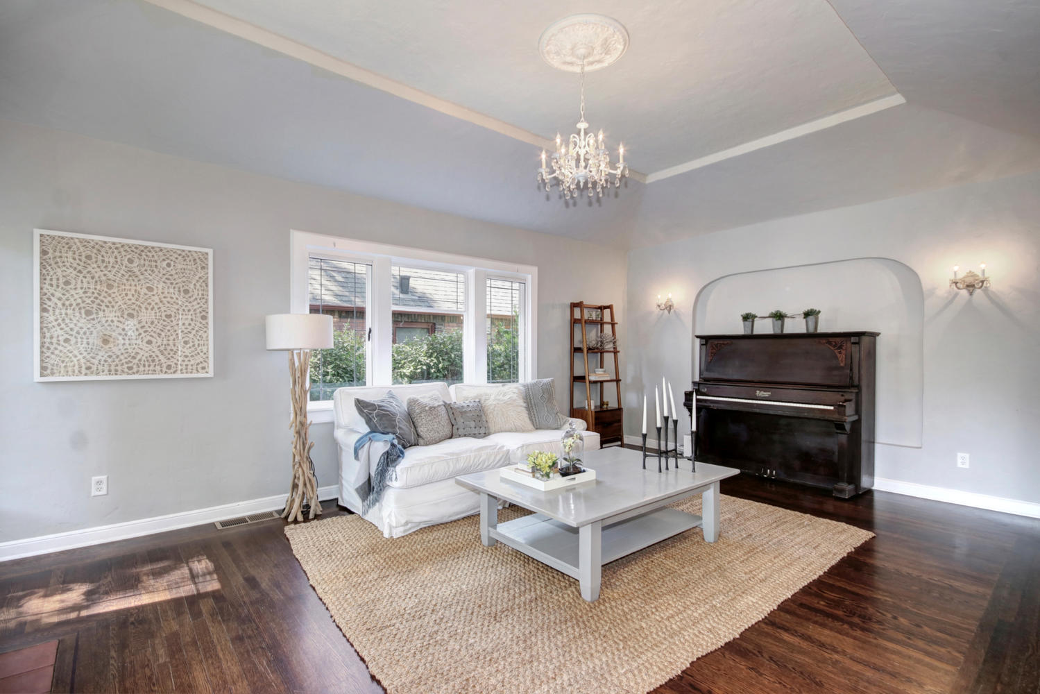 Dunnigan Realtors East Sac 320 37th St, Sacramento, California, United States 95816, 4 Bedrooms Bedrooms, ,2 BathroomsBathrooms,Single Family Home,Active Listings,37th St,1206