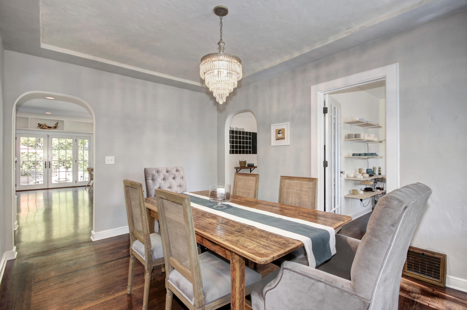 Dunnigan Realtors East Sac 320 37th St, Sacramento, California, United States 95816, 4 Bedrooms Bedrooms, ,2 BathroomsBathrooms,Single Family Home,Active Listings,37th St,1206