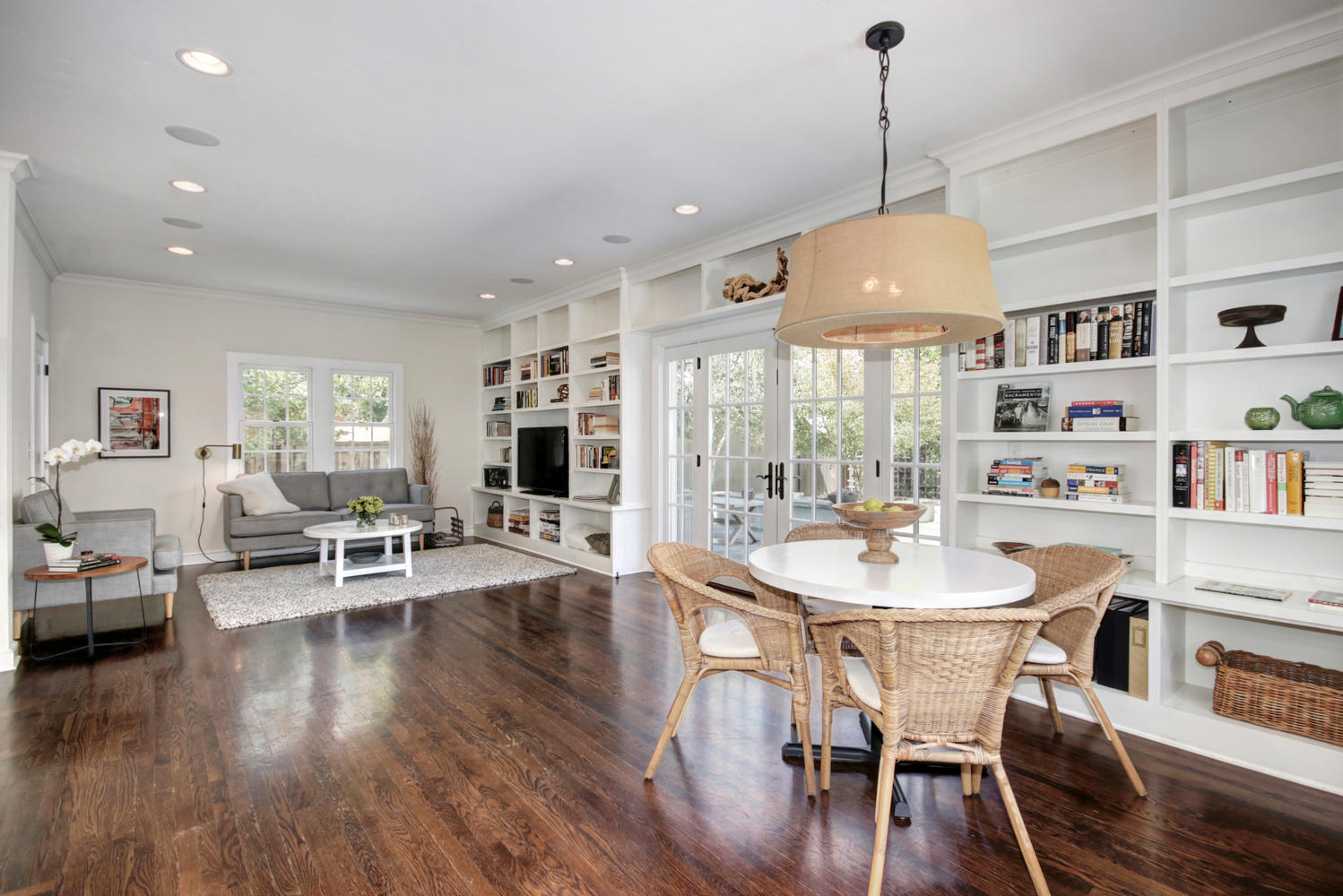 Dunnigan Realtors East Sac 320 37th St, Sacramento, California, United States 95816, 4 Bedrooms Bedrooms, ,2 BathroomsBathrooms,Single Family Home,Active Listings,37th St,1206
