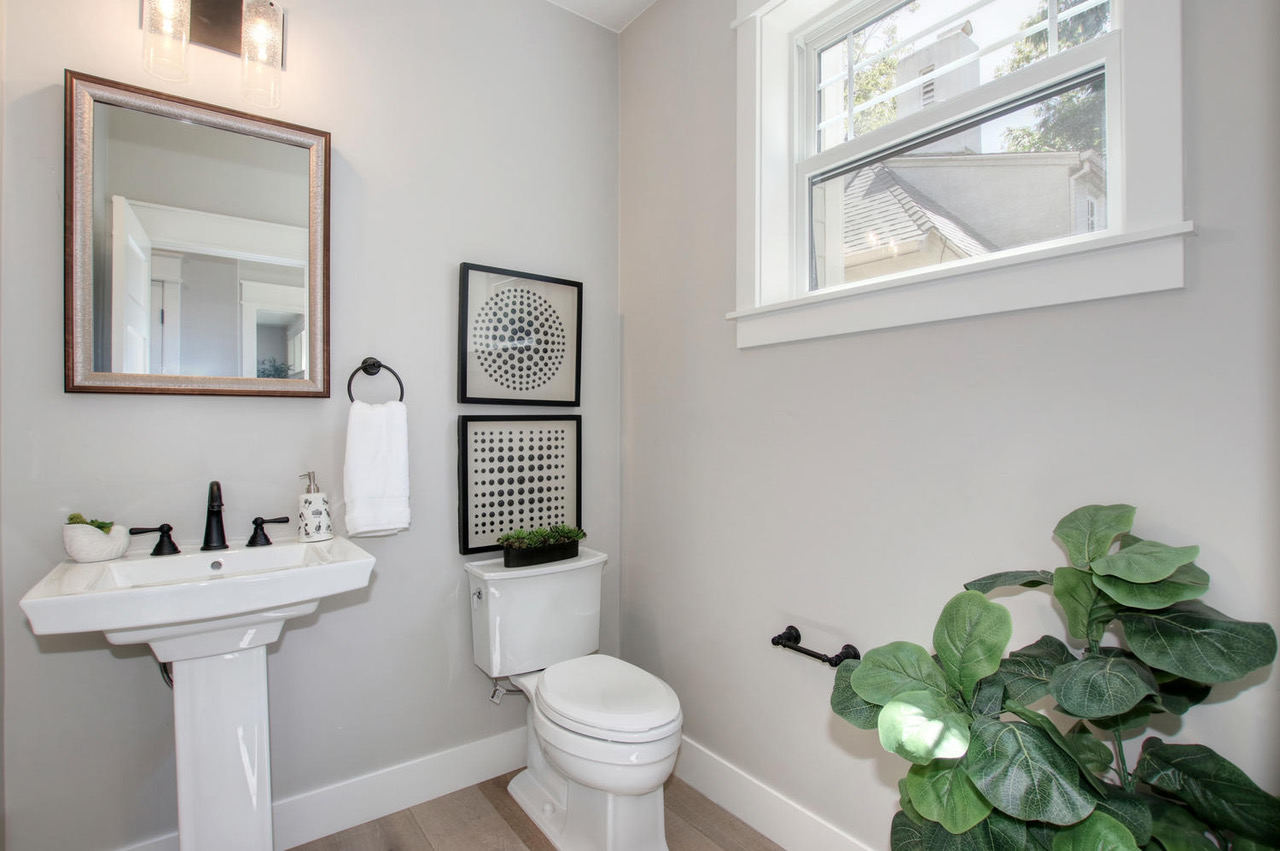 Dunnigan Realtors, East Sac, 1300 40th Street, Sacramento, Sacramento, California, United States 95819, 4 Bedrooms Bedrooms, ,3 BathroomsBathrooms,Single Family Home,Sold Listings,40th Street,1255