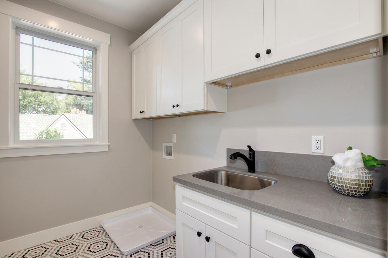 Dunnigan Realtors, East Sac, 1300 40th Street, Sacramento, Sacramento, California, United States 95819, 4 Bedrooms Bedrooms, ,3 BathroomsBathrooms,Single Family Home,Sold Listings,40th Street,1255