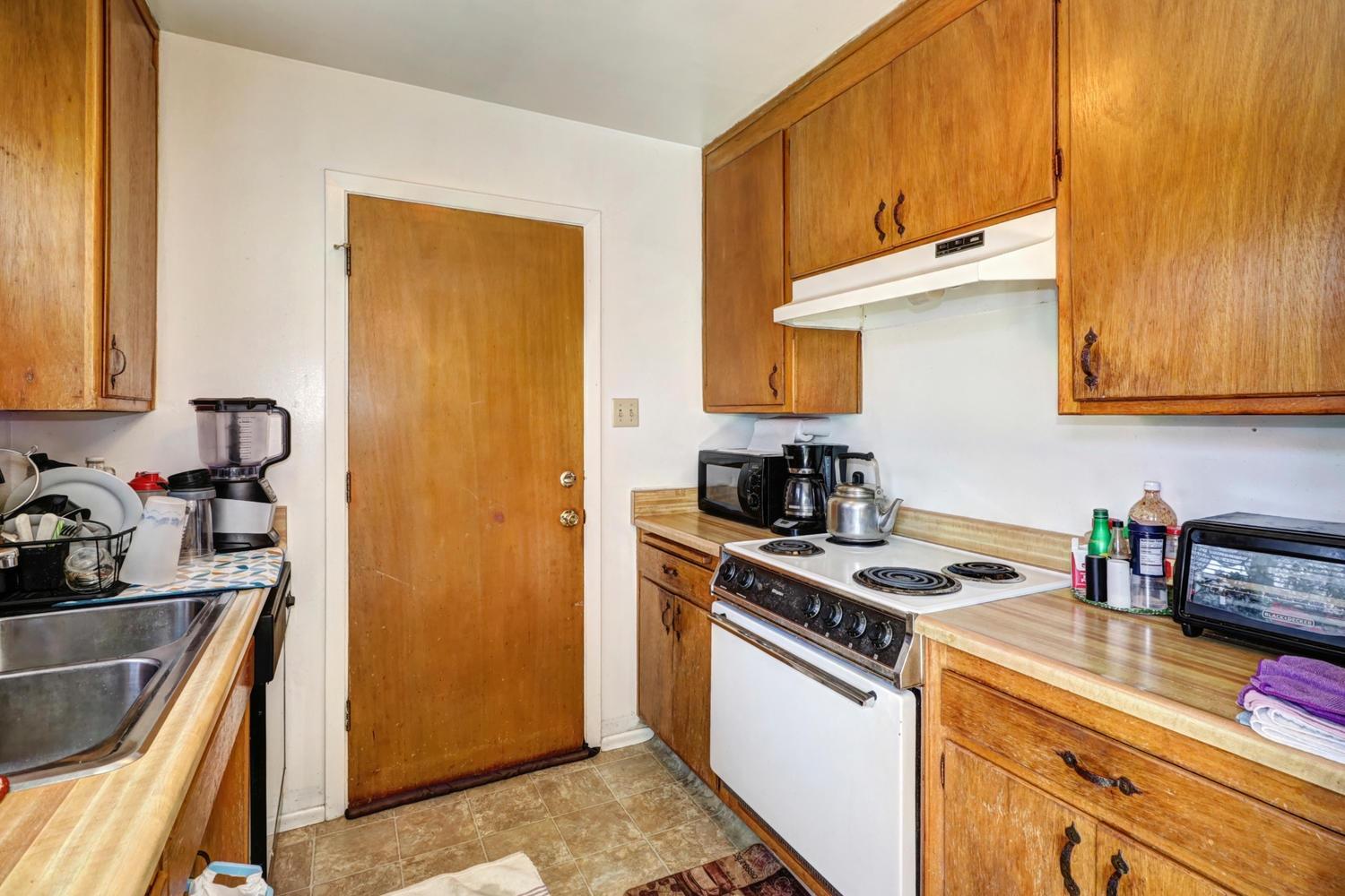 Dunnigan Realtors, 181-185 Brady Ct., Sacramento, Sacramento, California, United States 95820, 3 Bedrooms Bedrooms, ,Apartment,Active Listings,Brady Ct.,1257
