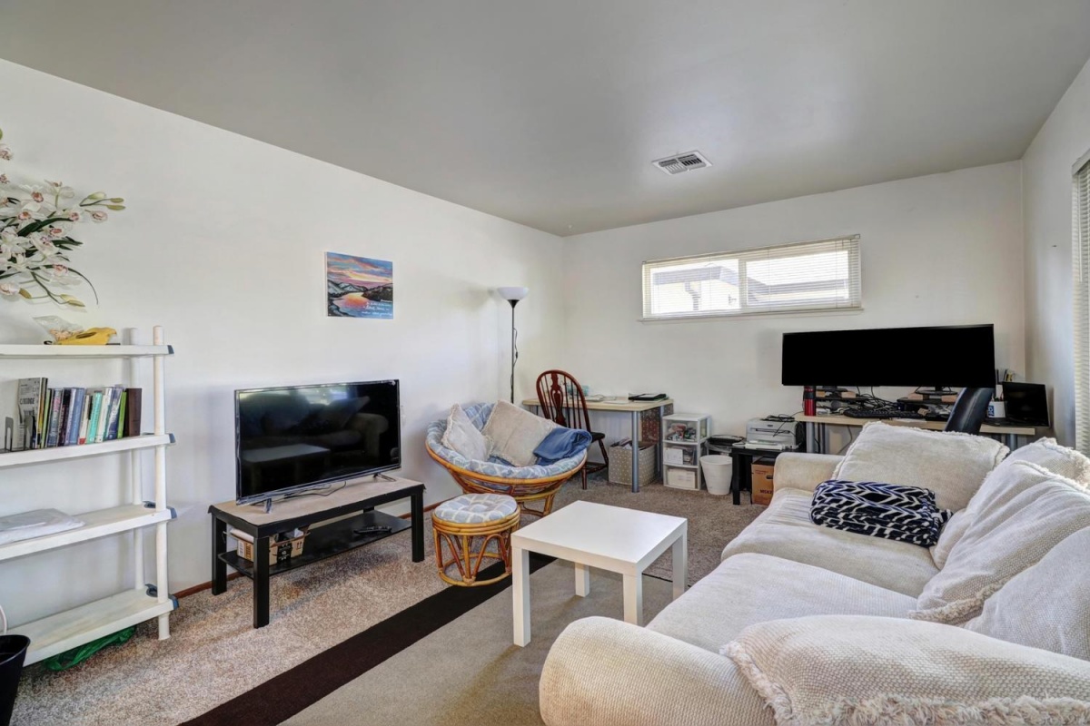 Dunnigan Realtors, 181-185 Brady Ct., Sacramento, Sacramento, California, United States 95820, 3 Bedrooms Bedrooms, ,Apartment,Active Listings,Brady Ct.,1257
