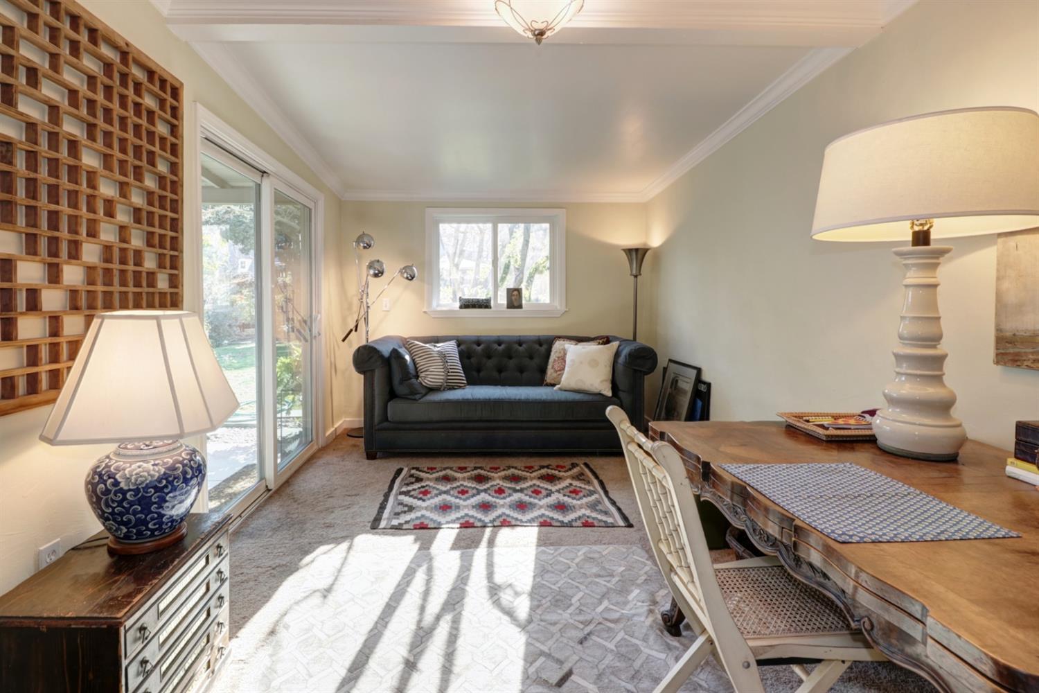 Land Park, Dunnigan Realtors, 1990-2000 7th Ave, Sacramento, Sacramento, California, United States 95818, 3 Bedrooms Bedrooms, ,2 BathroomsBathrooms,Single Family Home,Sold Listings,7th Ave,1276