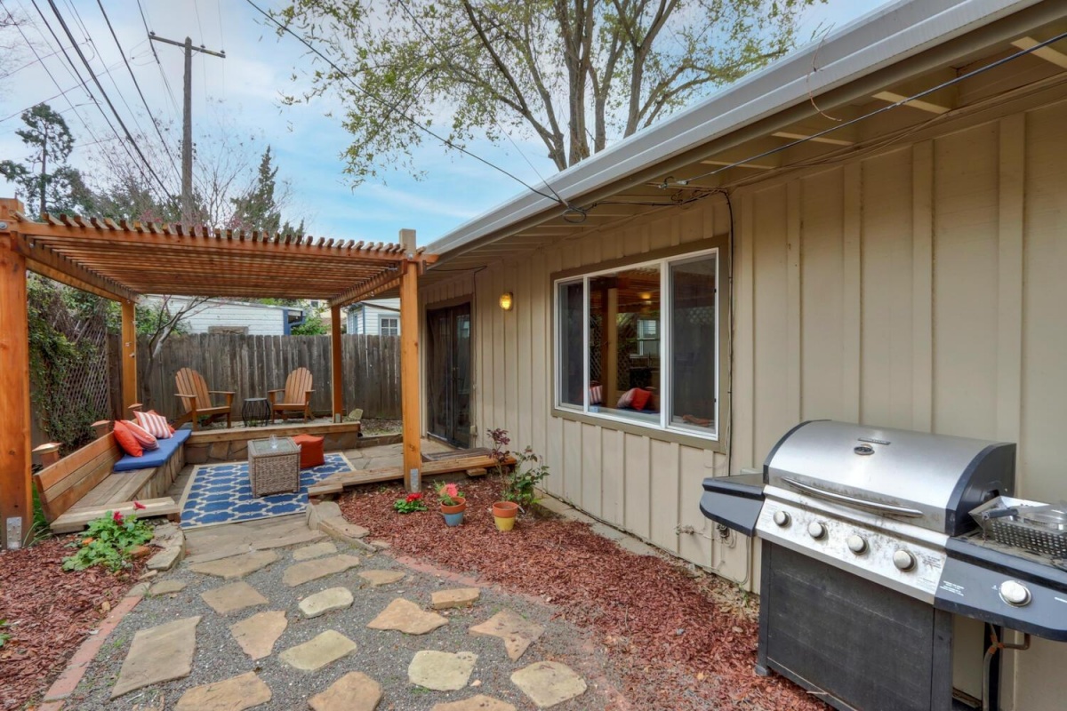 East Sac, Dunnigan Realtors, 3566 C Street, Sacramento, Sacramento, California, United States 95816, 2 Bedrooms Bedrooms, ,2 BathroomsBathrooms,Single Family Home,Active Listings,C Street,1278