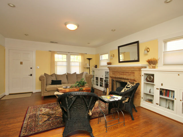 Dunnigan Realtors East Sac 2 Bedrooms, Single Family Home, Sold Listings, D Street, 1 Bathrooms, Listing ID 1000, Sacramento, Sacramento, California, United States, 95816,
