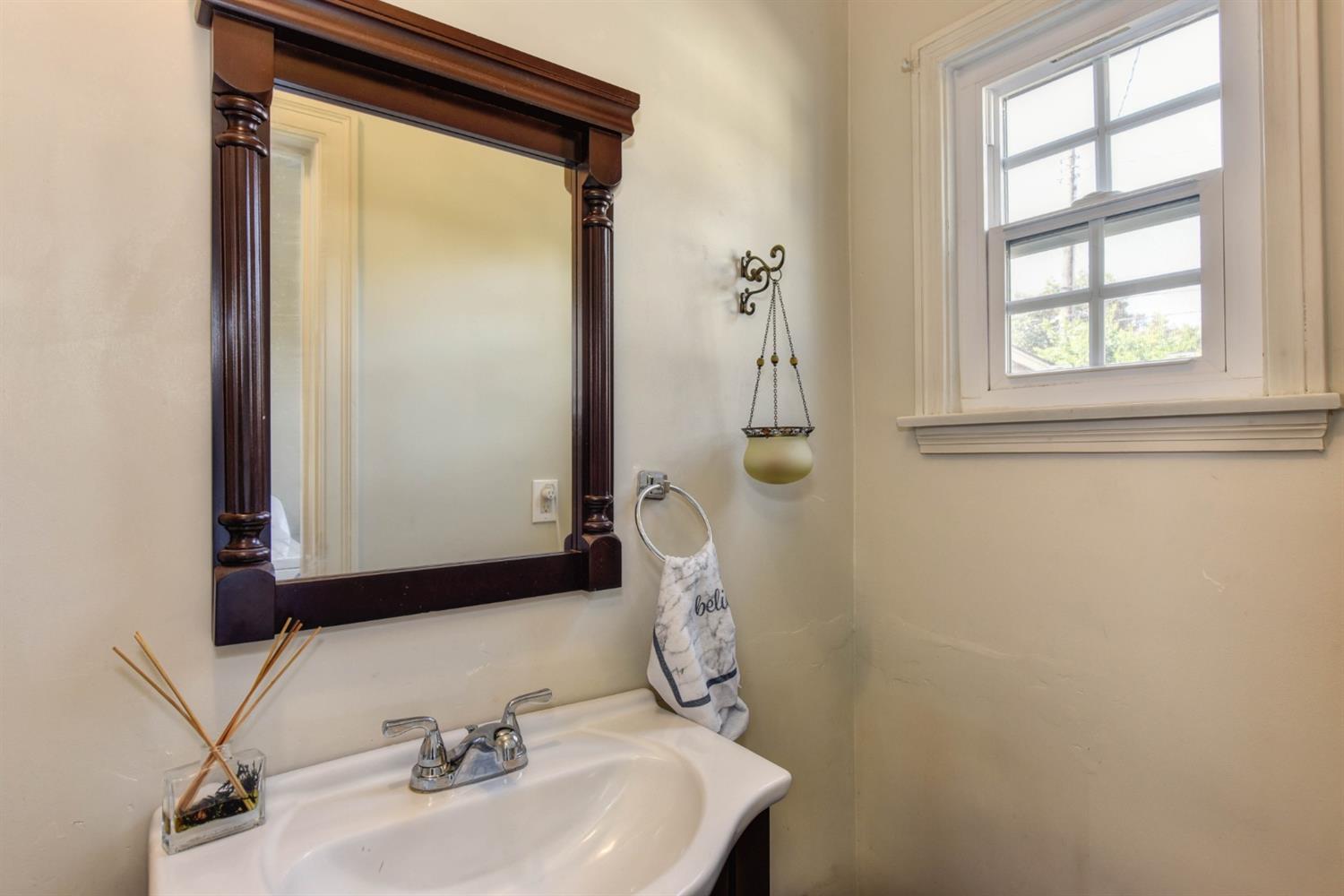 McKinley Park, Dunnigan Realtors, 408 Santa Ynez, Sacramento, Sacramento, California, United States 95816, 4 Bedrooms Bedrooms, ,2 BathroomsBathrooms,Single Family Home,Sold Listings,Santa Ynez,1284