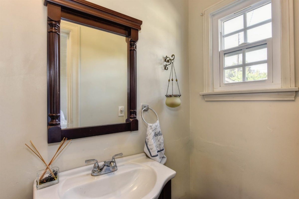 McKinley Park, Dunnigan Realtors, 408 Santa Ynez, Sacramento, Sacramento, California, United States 95816, 4 Bedrooms Bedrooms, ,2 BathroomsBathrooms,Single Family Home,Sold Listings,Santa Ynez,1284