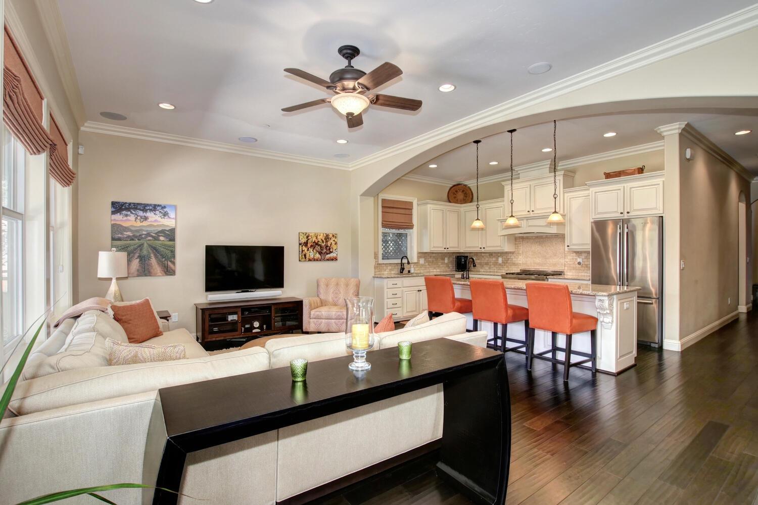 Dunnigan Realtors, East Sac, 1344 39th, Sacramento, Sacramento, California, United States 95816, 5 Bedrooms Bedrooms, ,3 BathroomsBathrooms,Single Family Home,Sold Listings,39th,1301