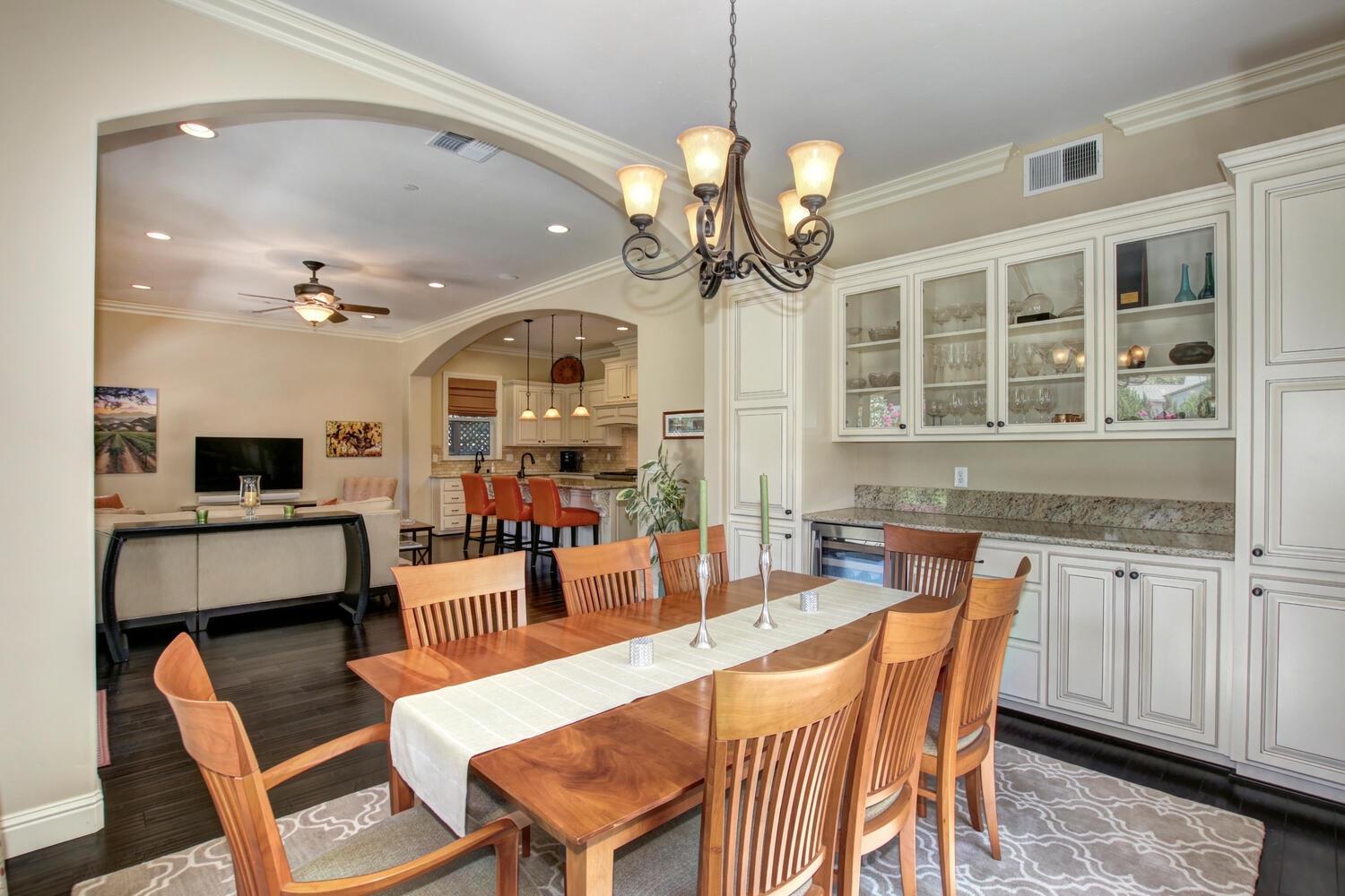 Dunnigan Realtors, East Sac, 1344 39th, Sacramento, Sacramento, California, United States 95816, 5 Bedrooms Bedrooms, ,3 BathroomsBathrooms,Single Family Home,Sold Listings,39th,1301
