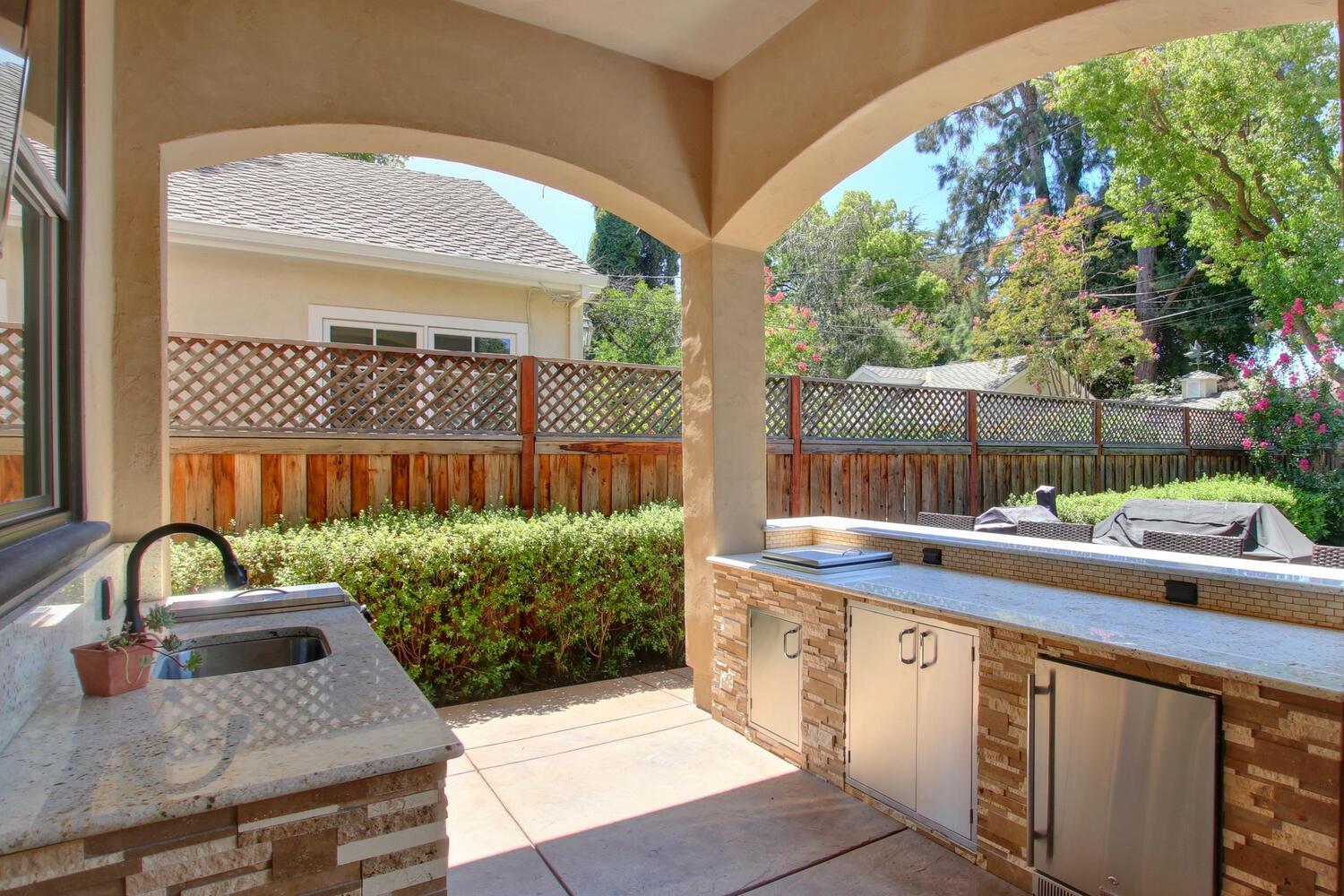Dunnigan Realtors, East Sac, 1344 39th, Sacramento, Sacramento, California, United States 95816, 5 Bedrooms Bedrooms, ,3 BathroomsBathrooms,Single Family Home,Sold Listings,39th,1301