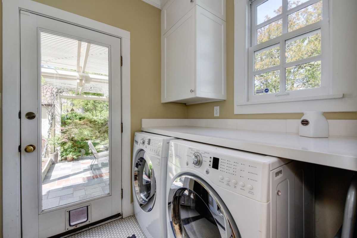 Dunnigan, Realtors, Curtis Park, 26th St 2954, Sacramento, California, United States 95818, 3 Bedrooms Bedrooms, ,2 BathroomsBathrooms,Single Family Home,Sold Listings,2954,1313