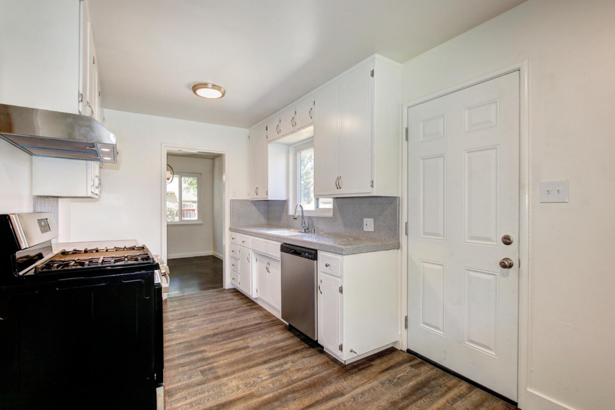 Dunnigan Realtors, Elmhurst,  2006 57th St, Sacramento, California, United States 95817, 3 Bedrooms Bedrooms, ,1 BathroomBathrooms,Single Family Home,Active Listings,57th St,1324