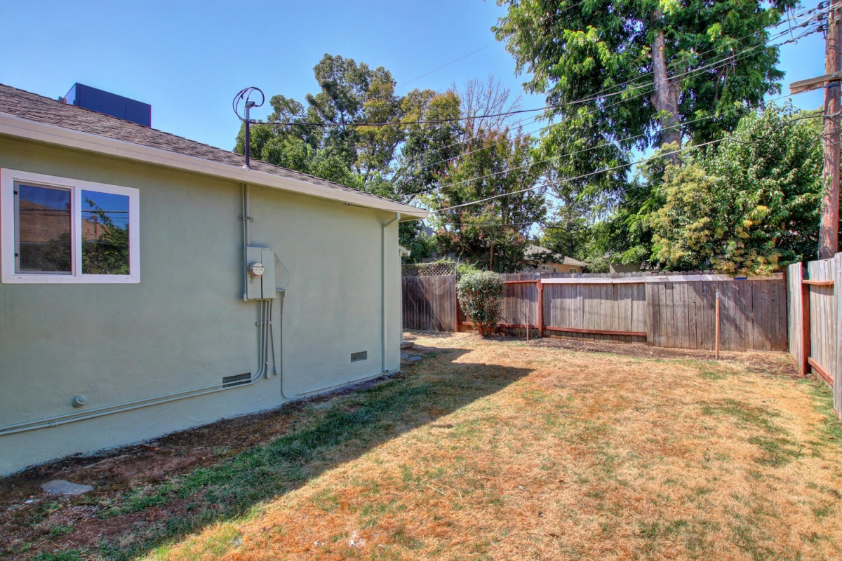 Dunnigan Realtors, Elmhurst,  2006 57th St, Sacramento, California, United States 95817, 3 Bedrooms Bedrooms, ,1 BathroomBathrooms,Single Family Home,Active Listings,57th St,1324