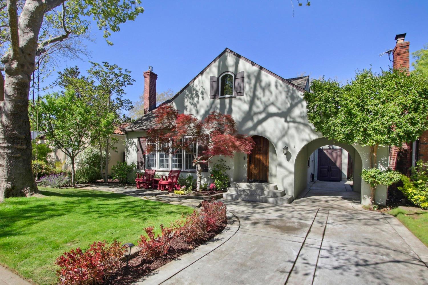 East Sac, Dunnigan Realtors,  922 42nd Street, Sacramento, California, United States 95819, 4 Bedrooms Bedrooms, ,3 BathroomsBathrooms,Single Family Home,Sold Listings,42nd Street,1353