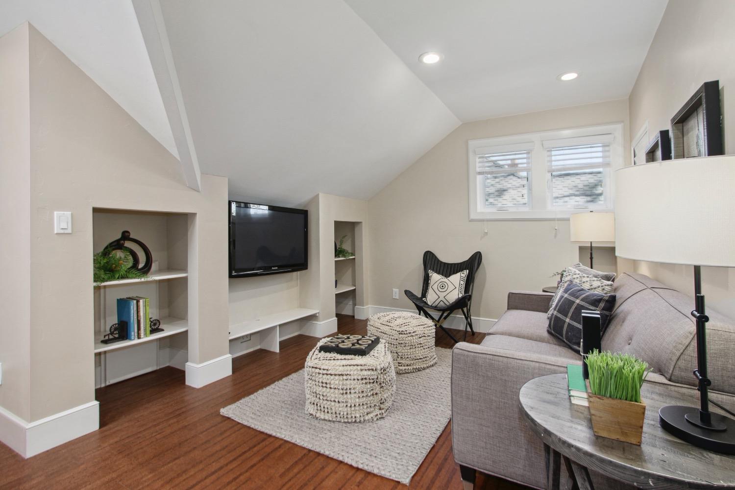 East Sac, Dunnigan Realtors,  922 42nd Street, Sacramento, California, United States 95819, 4 Bedrooms Bedrooms, ,3 BathroomsBathrooms,Single Family Home,Sold Listings,42nd Street,1353