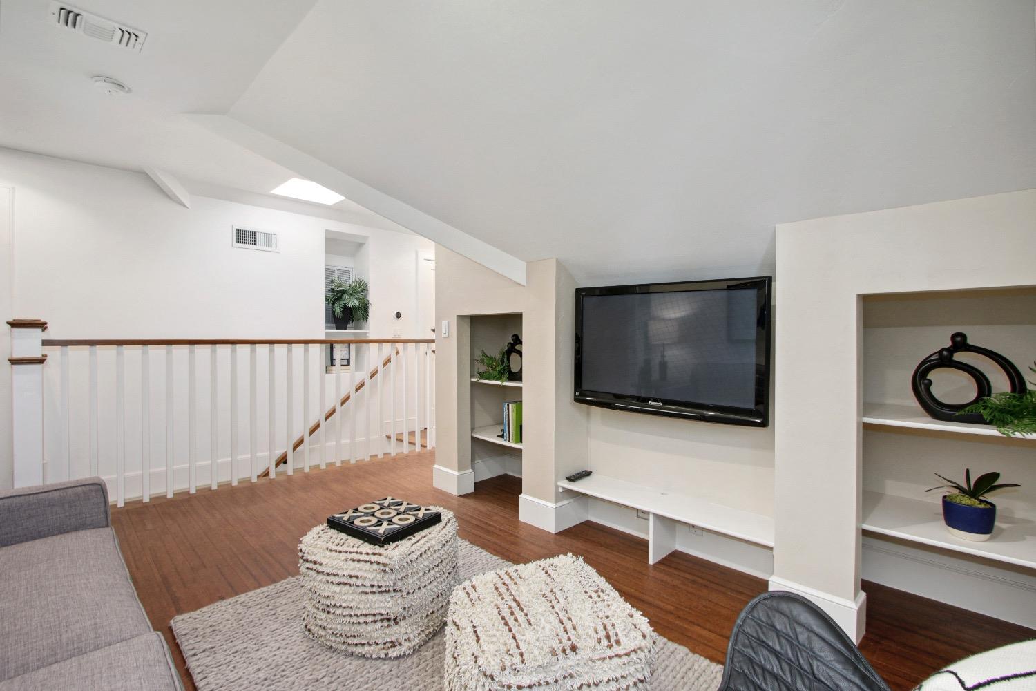 East Sac, Dunnigan Realtors,  922 42nd Street, Sacramento, California, United States 95819, 4 Bedrooms Bedrooms, ,3 BathroomsBathrooms,Single Family Home,Sold Listings,42nd Street,1353