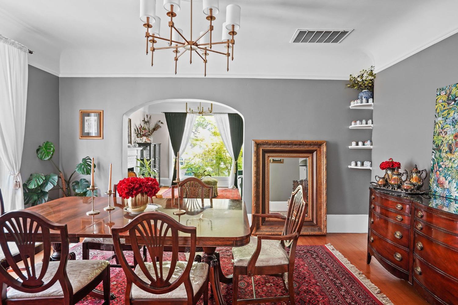 Dunnigan Realtors, Land Park, 1910 3rd Ave, Sacramento, California, United States 95818, 5 Bedrooms Bedrooms, ,2 BathroomsBathrooms,Single Family Home,Sold Listings,3rd Ave,1356