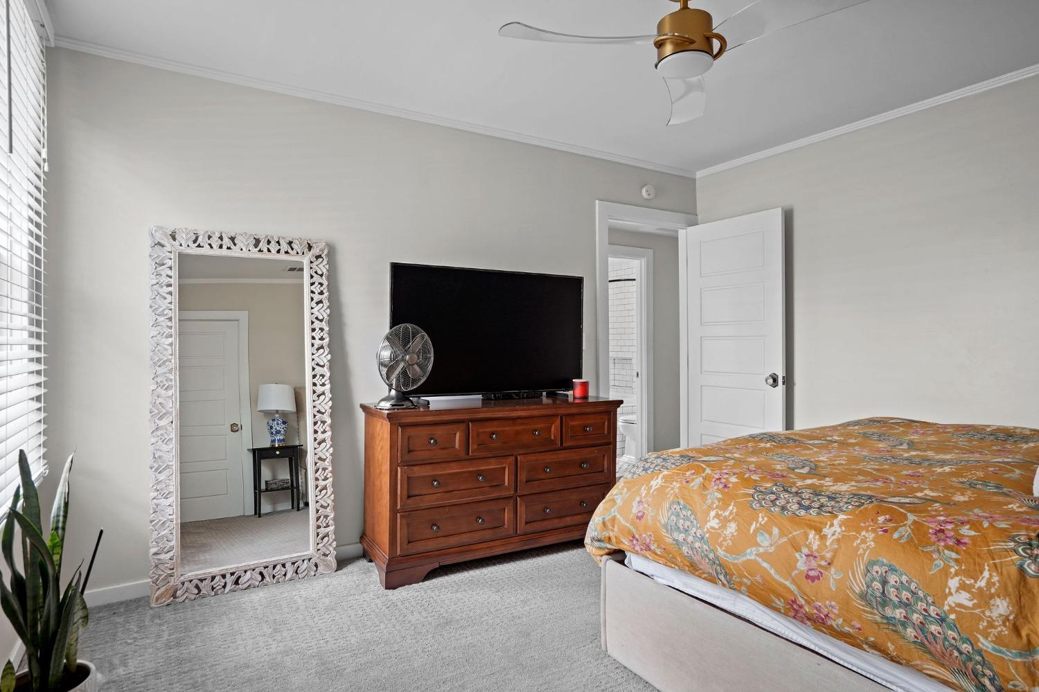 Dunnigan Realtors, Land Park, 1910 3rd Ave, Sacramento, California, United States 95818, 5 Bedrooms Bedrooms, ,2 BathroomsBathrooms,Single Family Home,Sold Listings,3rd Ave,1356